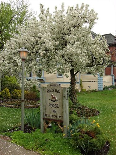 Rocking Horse Inn Ravenna Exterior foto